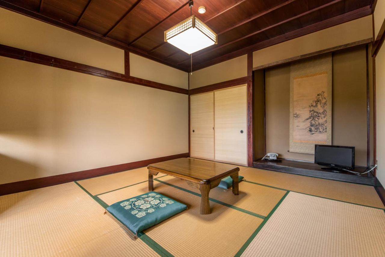 Kadokyu Ryokan Takaoka Eksteriør bilde