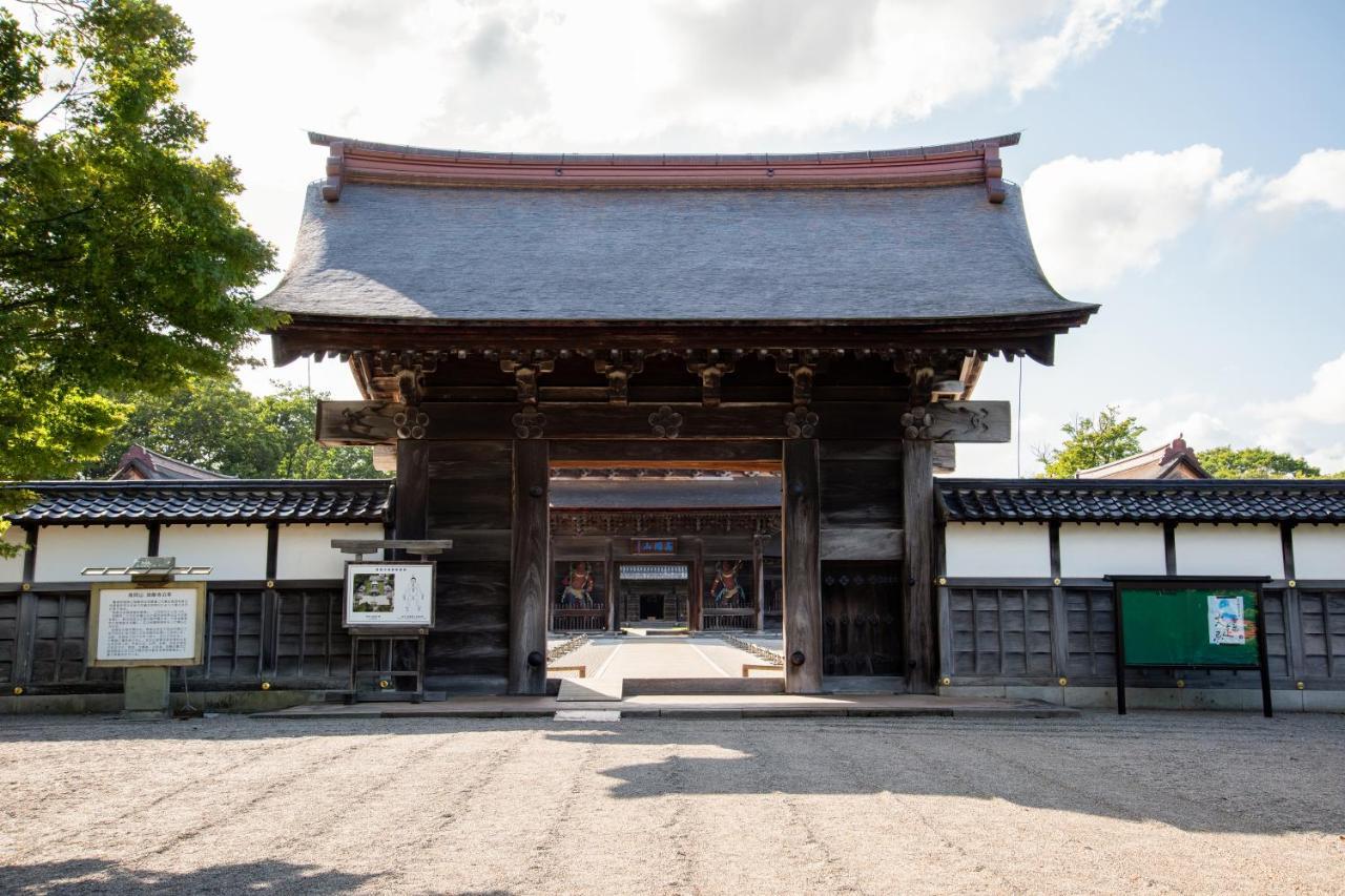 Kadokyu Ryokan Takaoka Eksteriør bilde